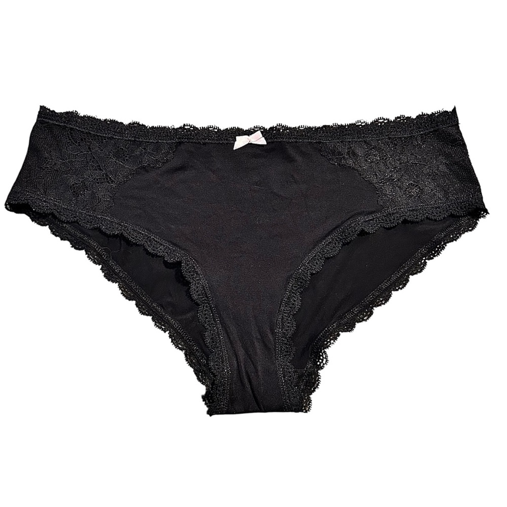 Victoria’s Secret Hiphugger/Hipster black lacey panty